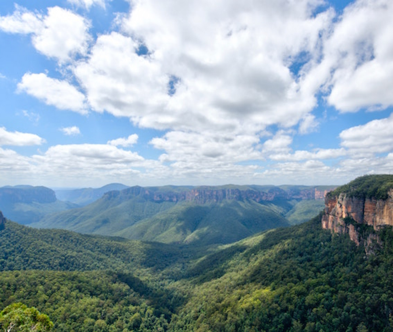 Image blog Explore Lithgow: Uncover Natural Wonders and Historic Charm with Search and Stay