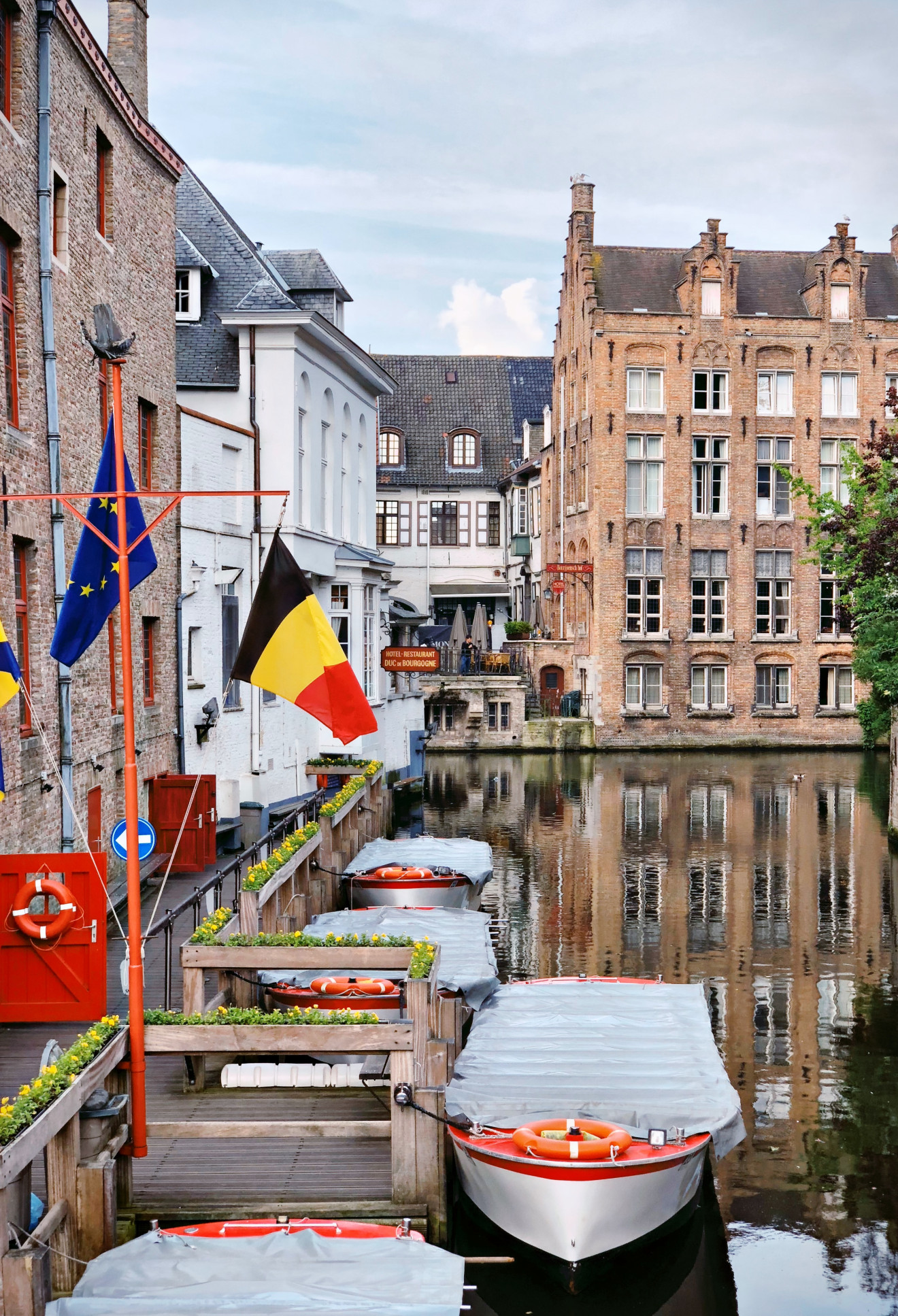 Image blog Top 10 places to consider booking a holiday rental in Belgium.