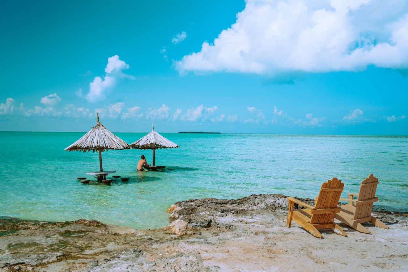 Image blog Best Beach Holidays Around The World with Search and Stay holiday rentals