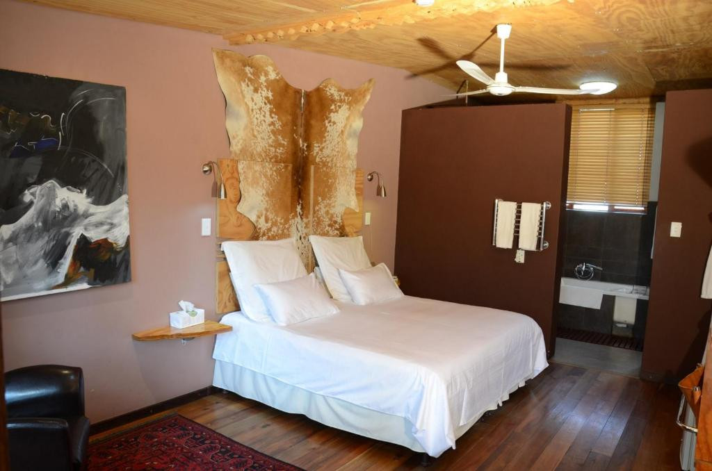 Search and Stay, undefined in undefined. Gallery position 3