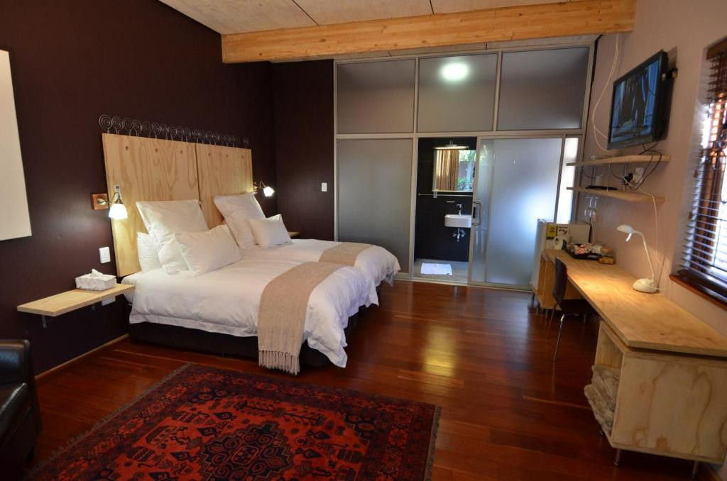 Search and Stay, undefined in undefined. Gallery position 4