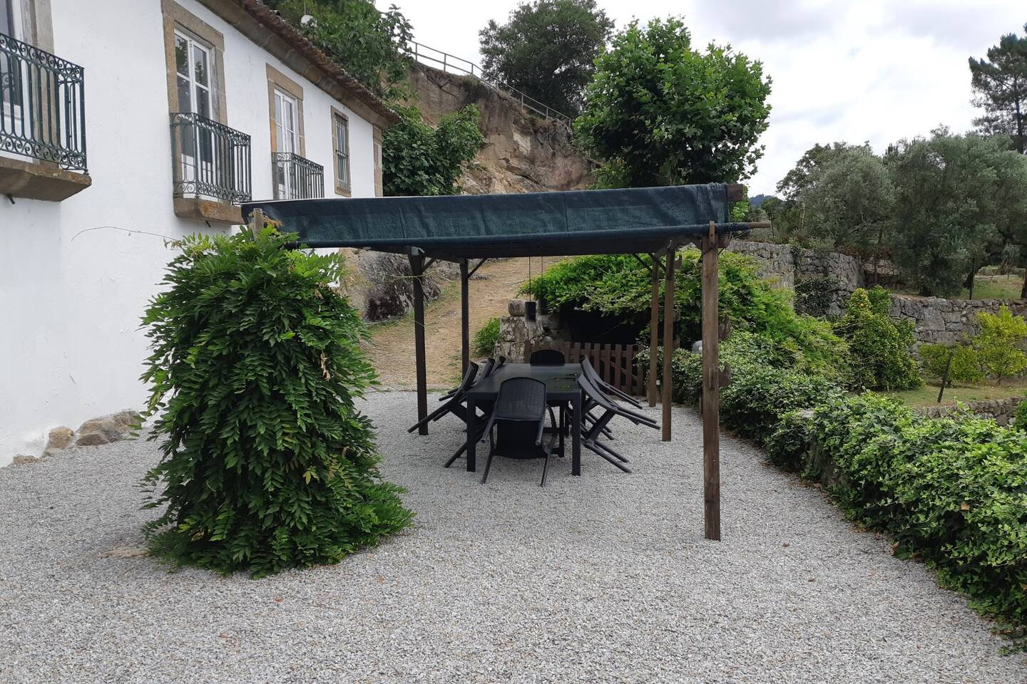 Search and Stay destination carousel image position 7