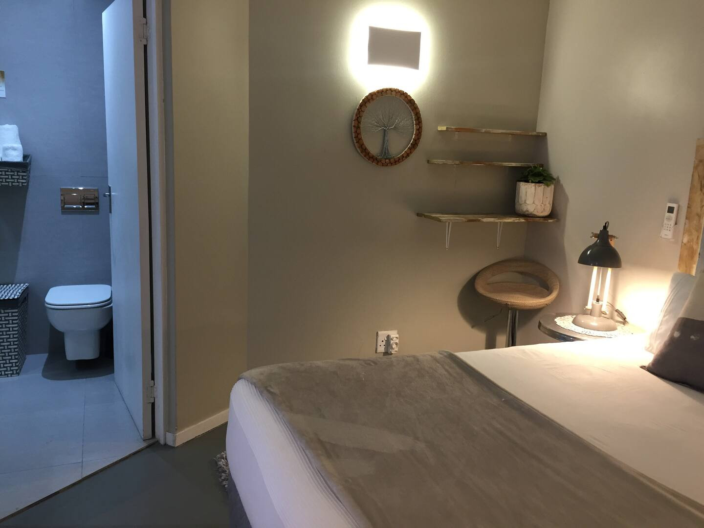 Search and Stay, undefined in undefined. Gallery position 2