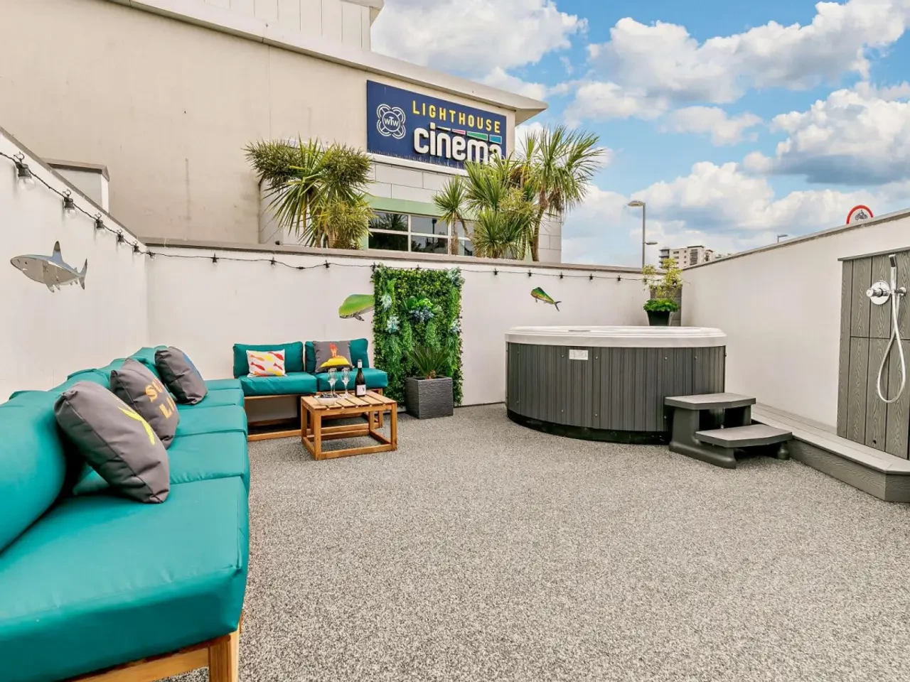 Search and Stay Destinations. Unit / Apartment Accommodation in Newquay, Newquay - England - United Kingdom