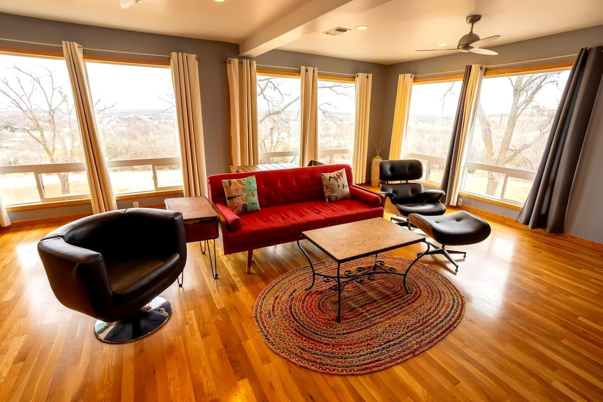 Search and Stay, undefined in undefined. Gallery position 4