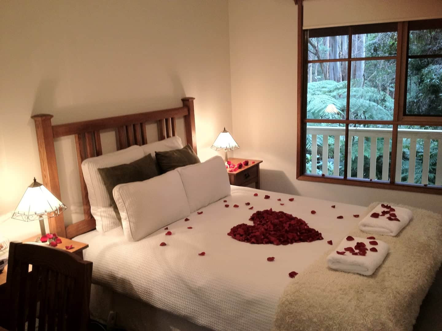 Search and Stay destination carousel image position 0