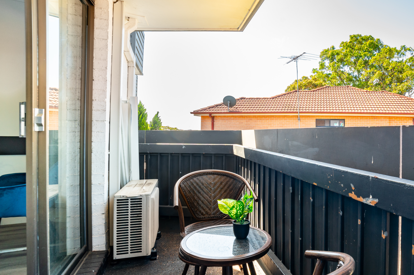 Search and Stay, undefined in undefined. Gallery position 3