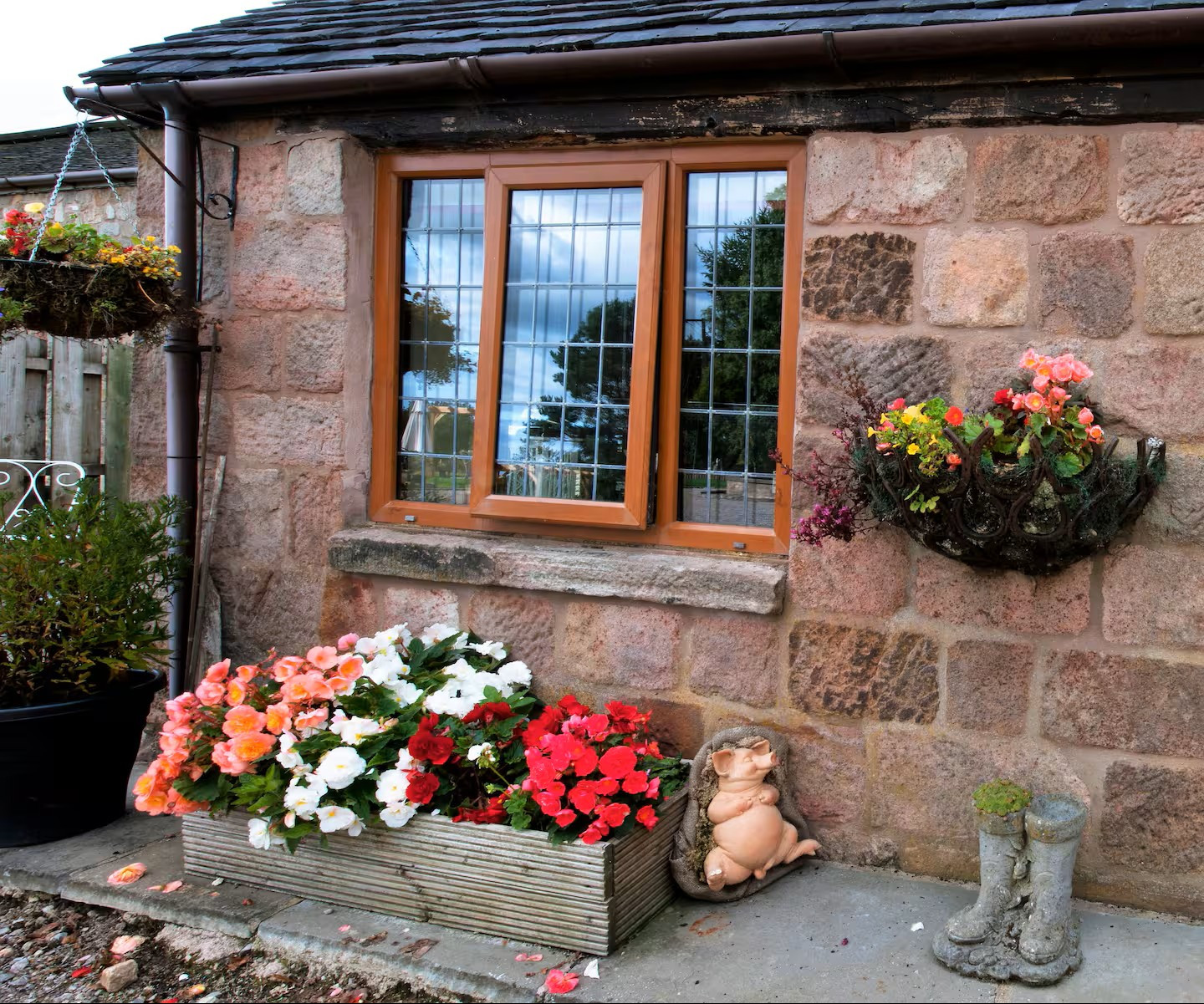 Search and Stay destination carousel image position 0