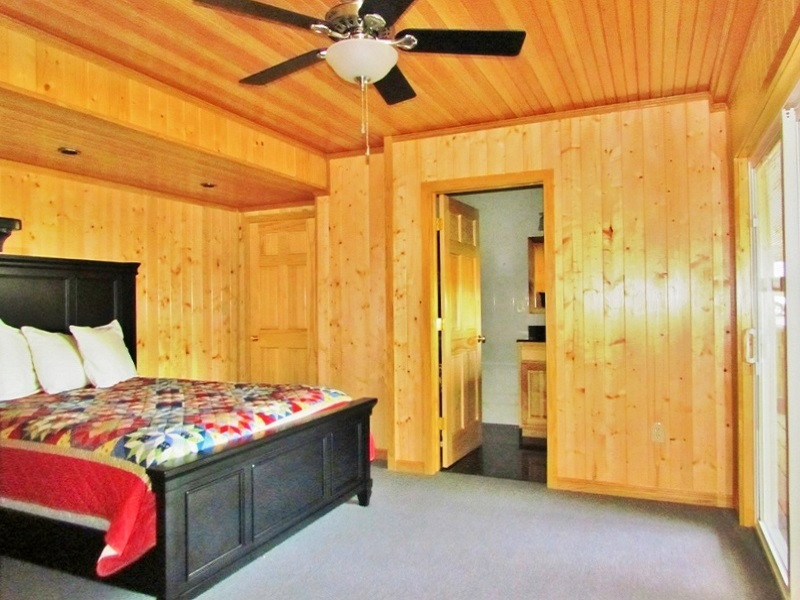 Search and Stay, undefined in undefined. Gallery position 3