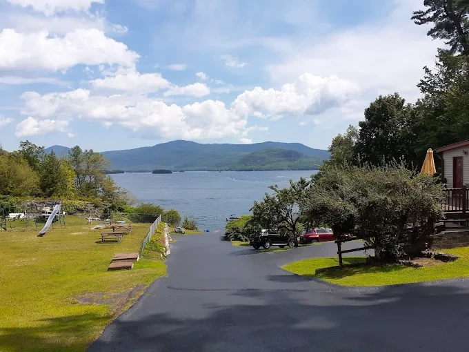 Search and Stay destination carousel image position 0