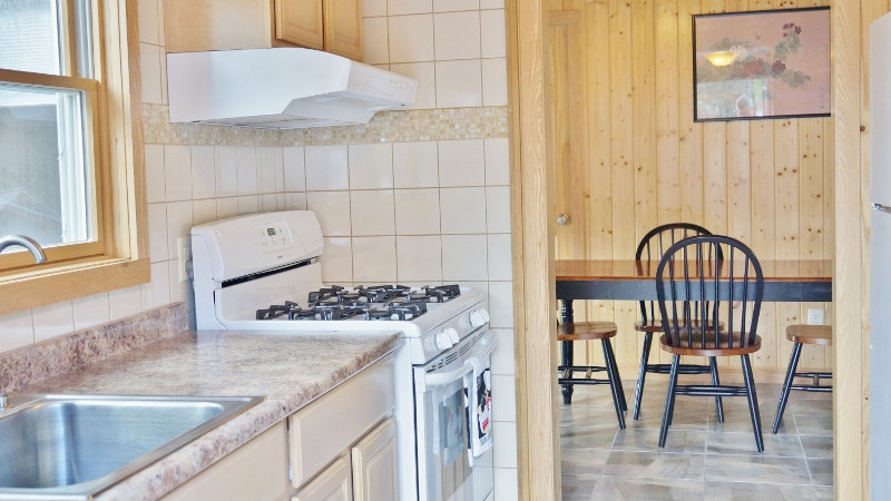 Search and Stay, undefined in undefined. Gallery position 1