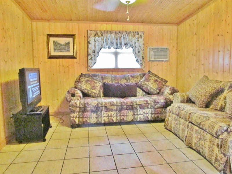 Search and Stay, undefined in undefined. Gallery position 3