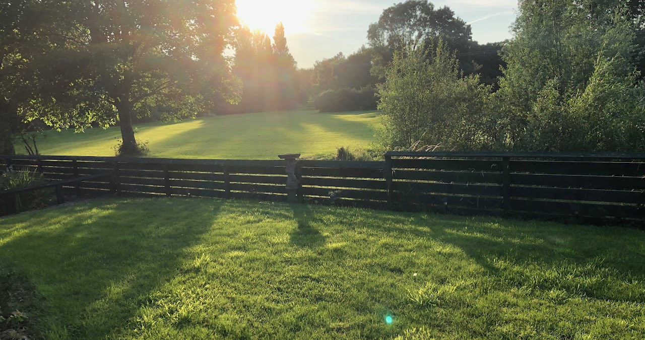 Search and Stay destination carousel image position 0