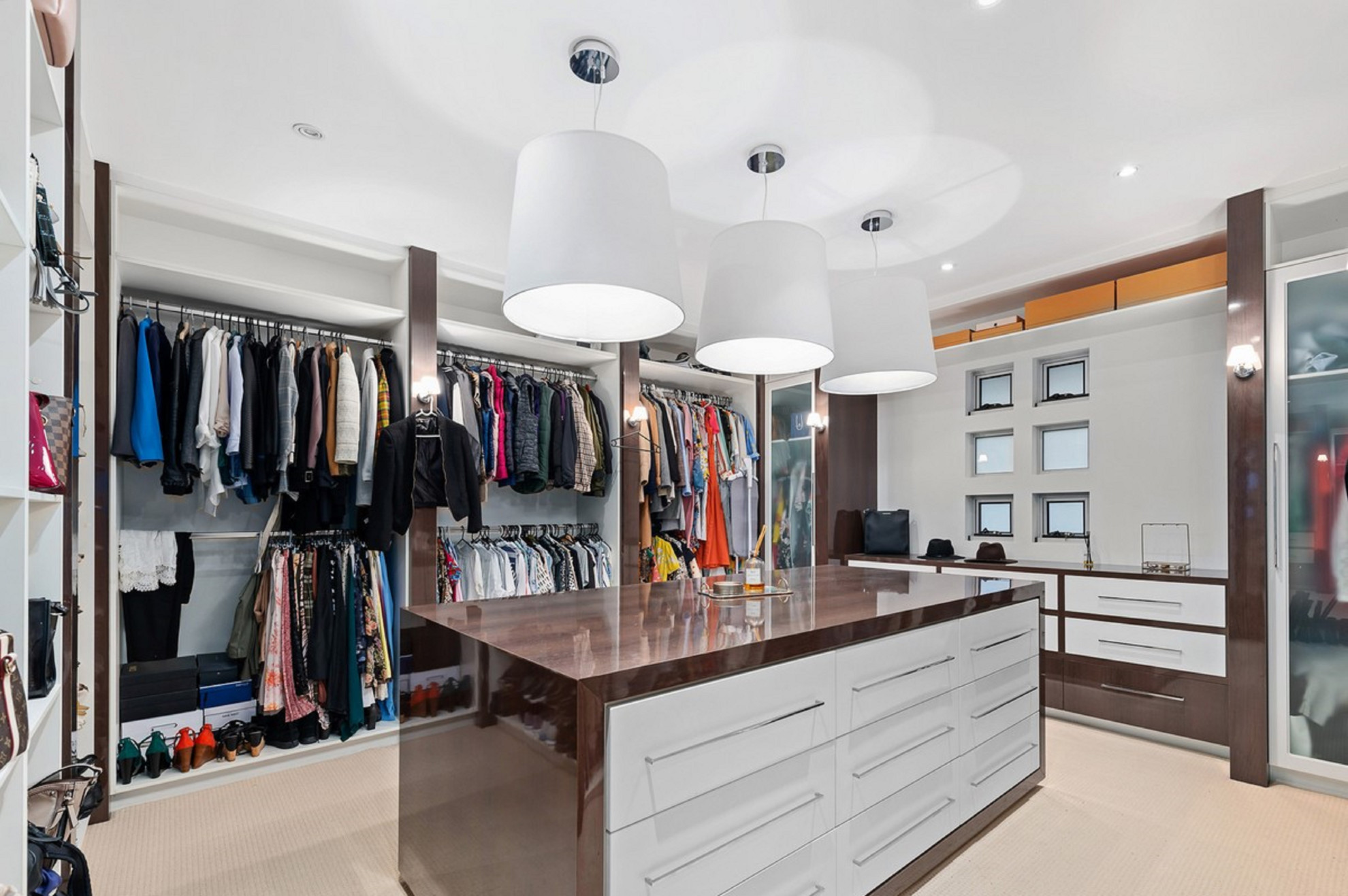 Search and Stay, undefined in undefined. Gallery position 4