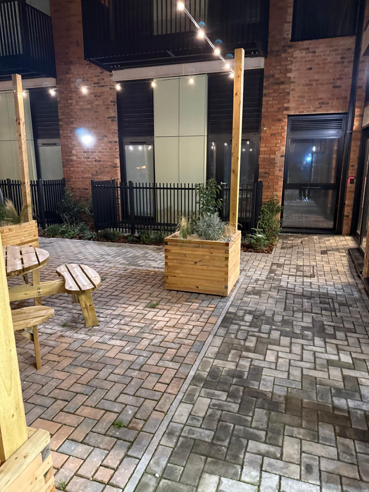 The EcoStay Apartment in 54 Jarrom Street LE2 - Property image 17 - VivreStays