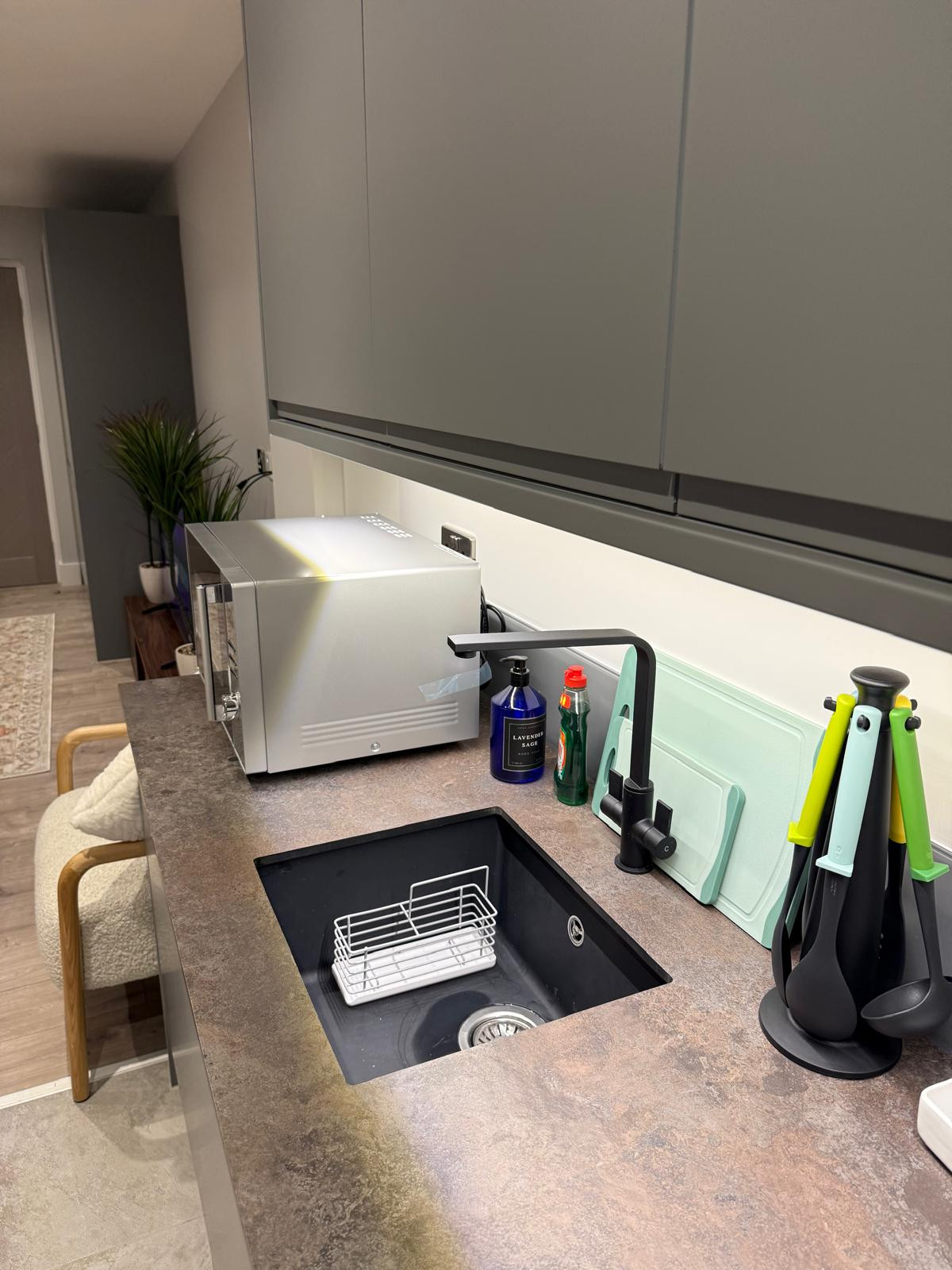The EcoStay Apartment in 54 Jarrom Street LE2 - Property image 18 - VivreStays