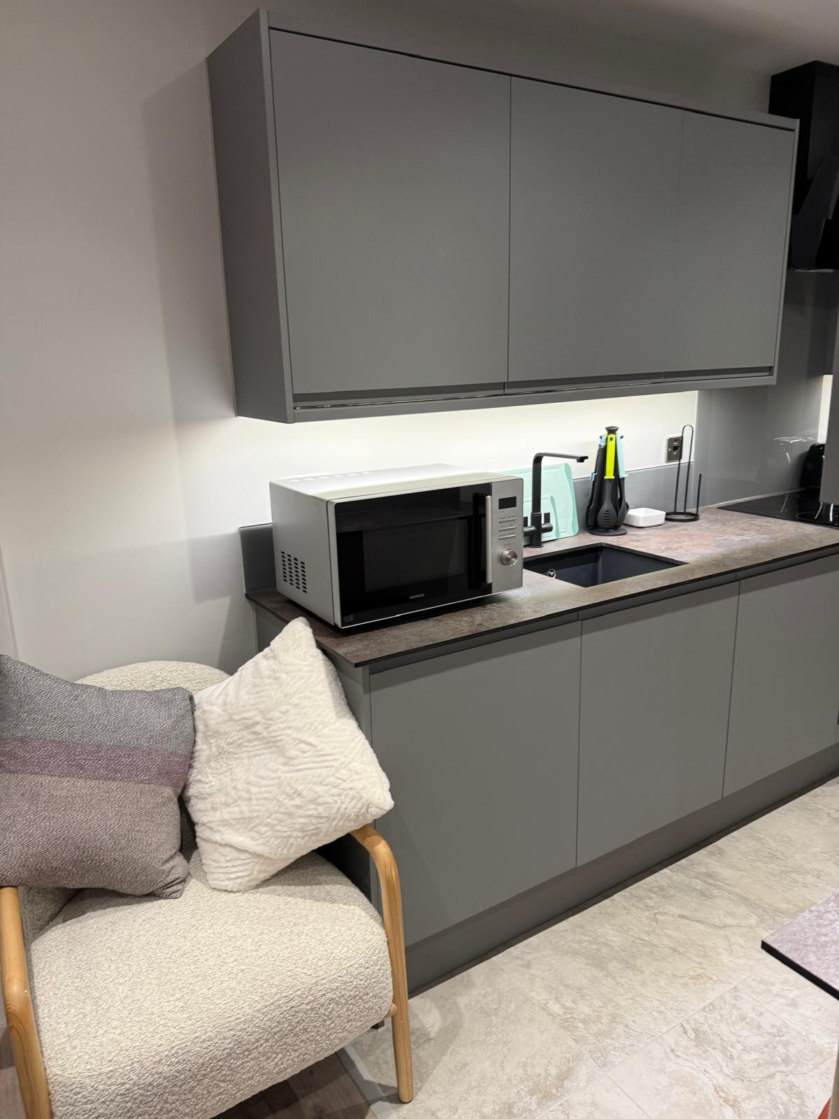 The EcoStay Apartment in 54 Jarrom Street LE2 - Property image 46 - VivreStays