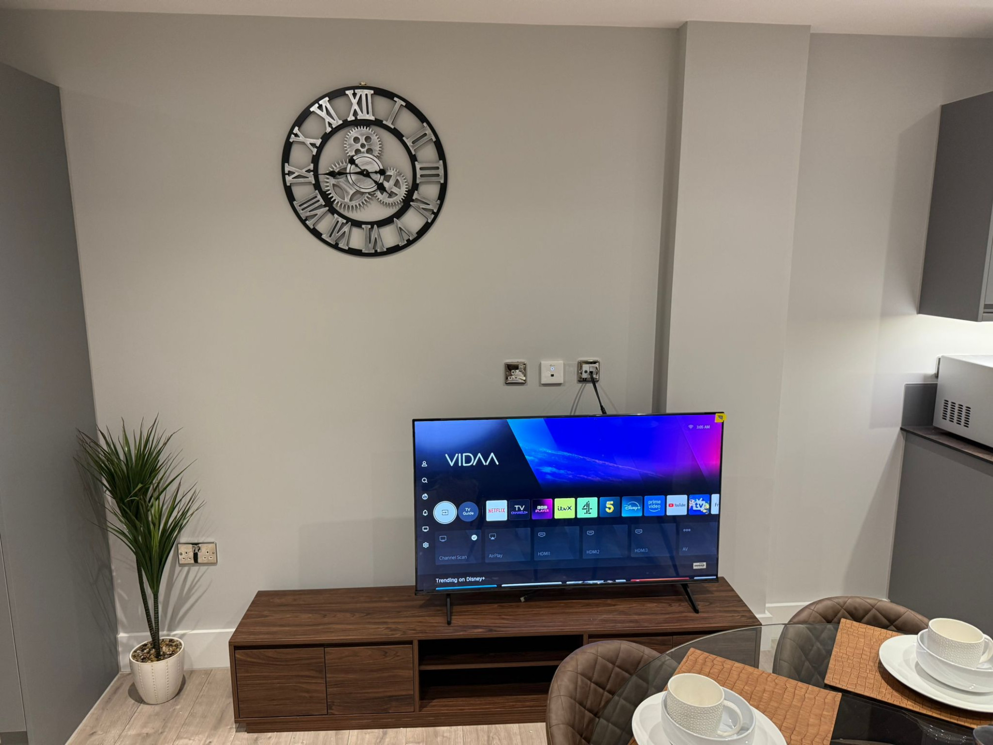 The EcoStay Apartment in 54 Jarrom Street LE2 - Property image 68 - VivreStays