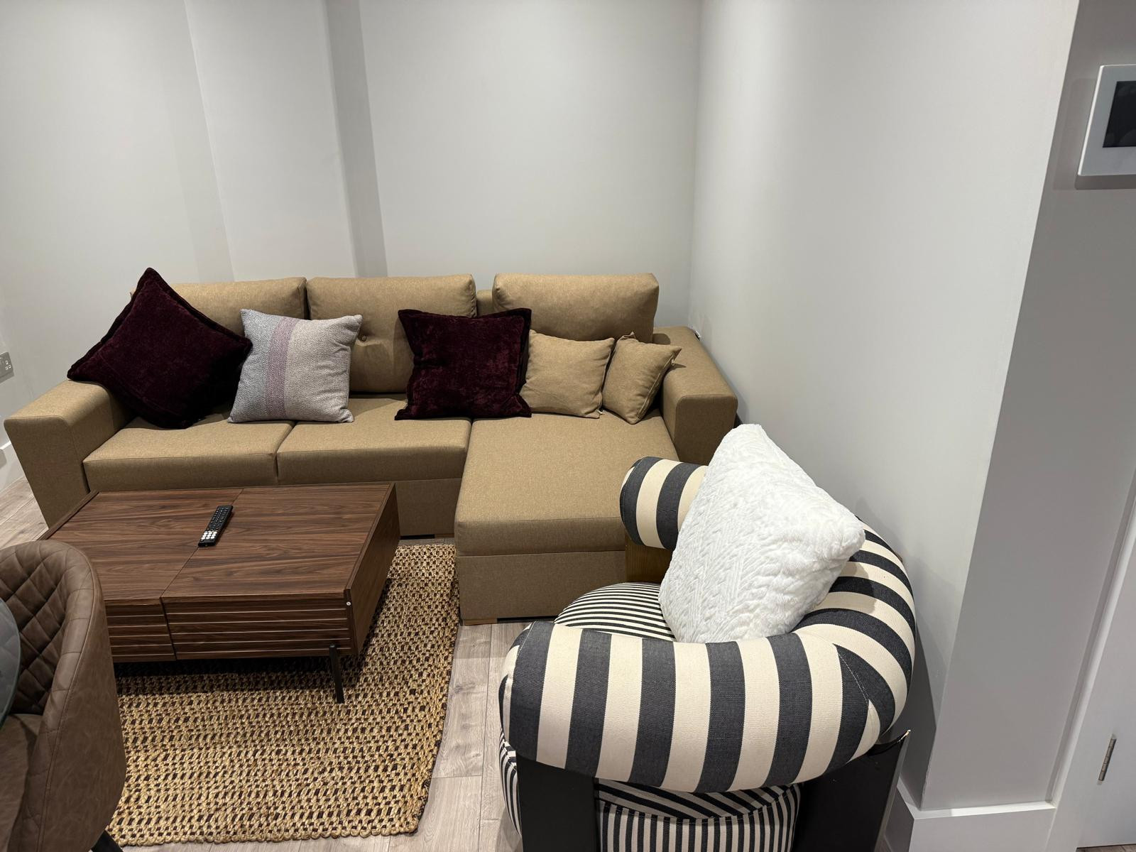 The EcoStay Apartment in 54 Jarrom Street LE2 - Property image 73 - VivreStays