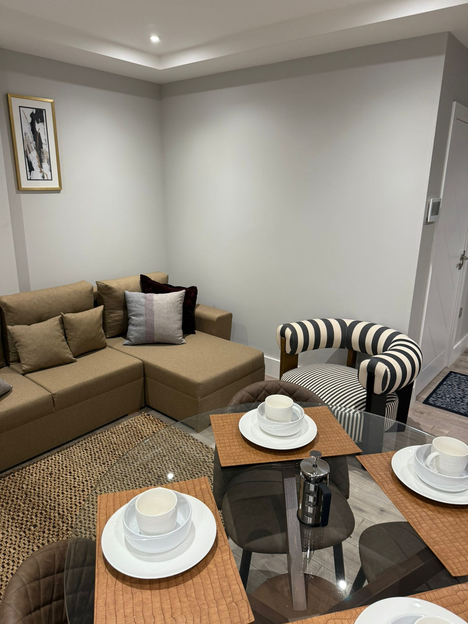 The EcoStay Apartment in 54 Jarrom Street LE2 - Property image 81 - VivreStays