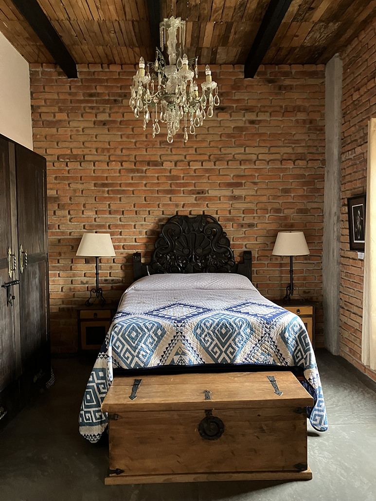 Search and Stay, undefined in undefined. Gallery position 2