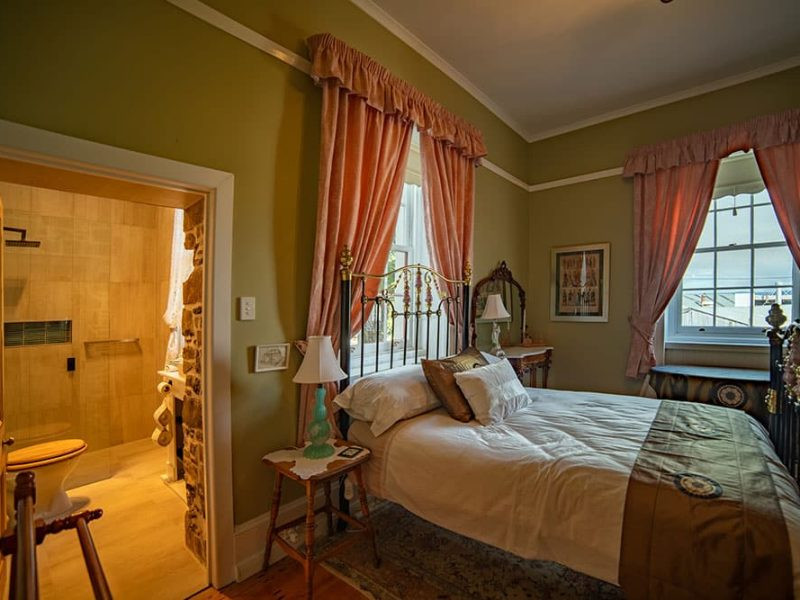 Search and Stay, undefined in undefined. Gallery position 1