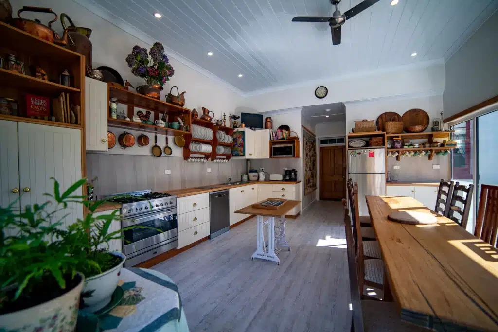 Search and Stay, undefined in undefined. Gallery position 4