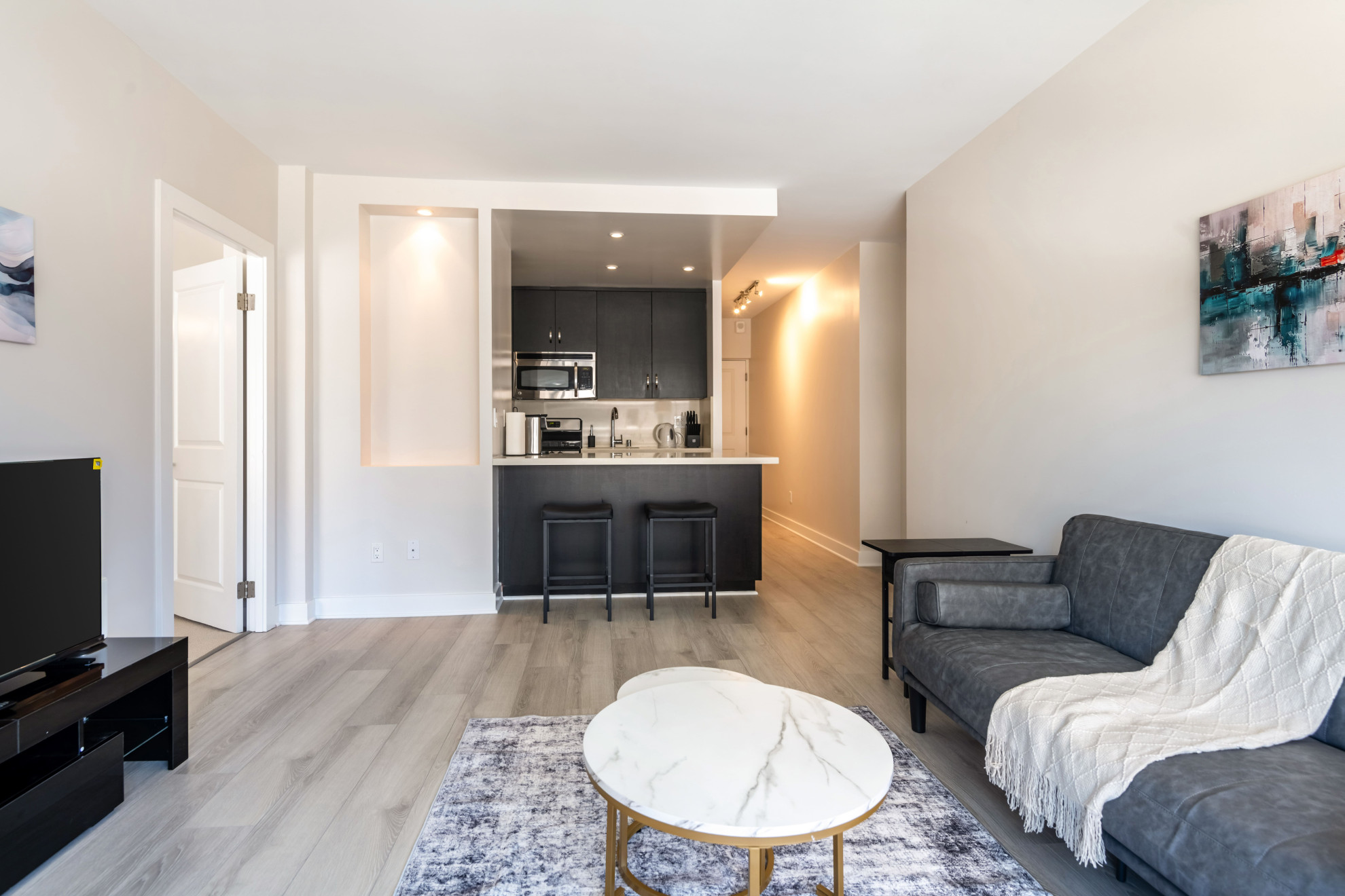 Search and Stay, undefined in undefined. Gallery position 4