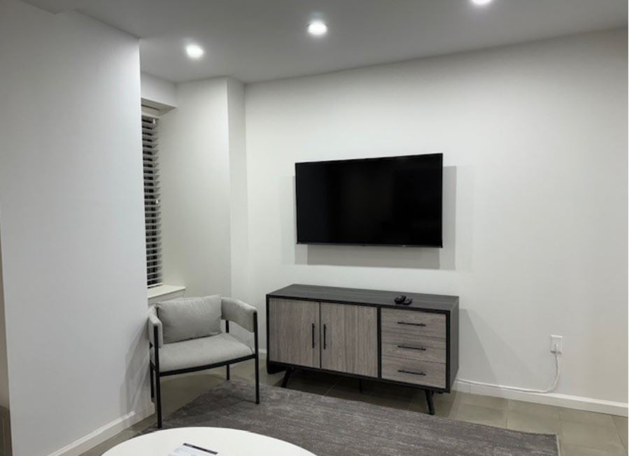 Search and Stay, undefined in undefined. Gallery position 1