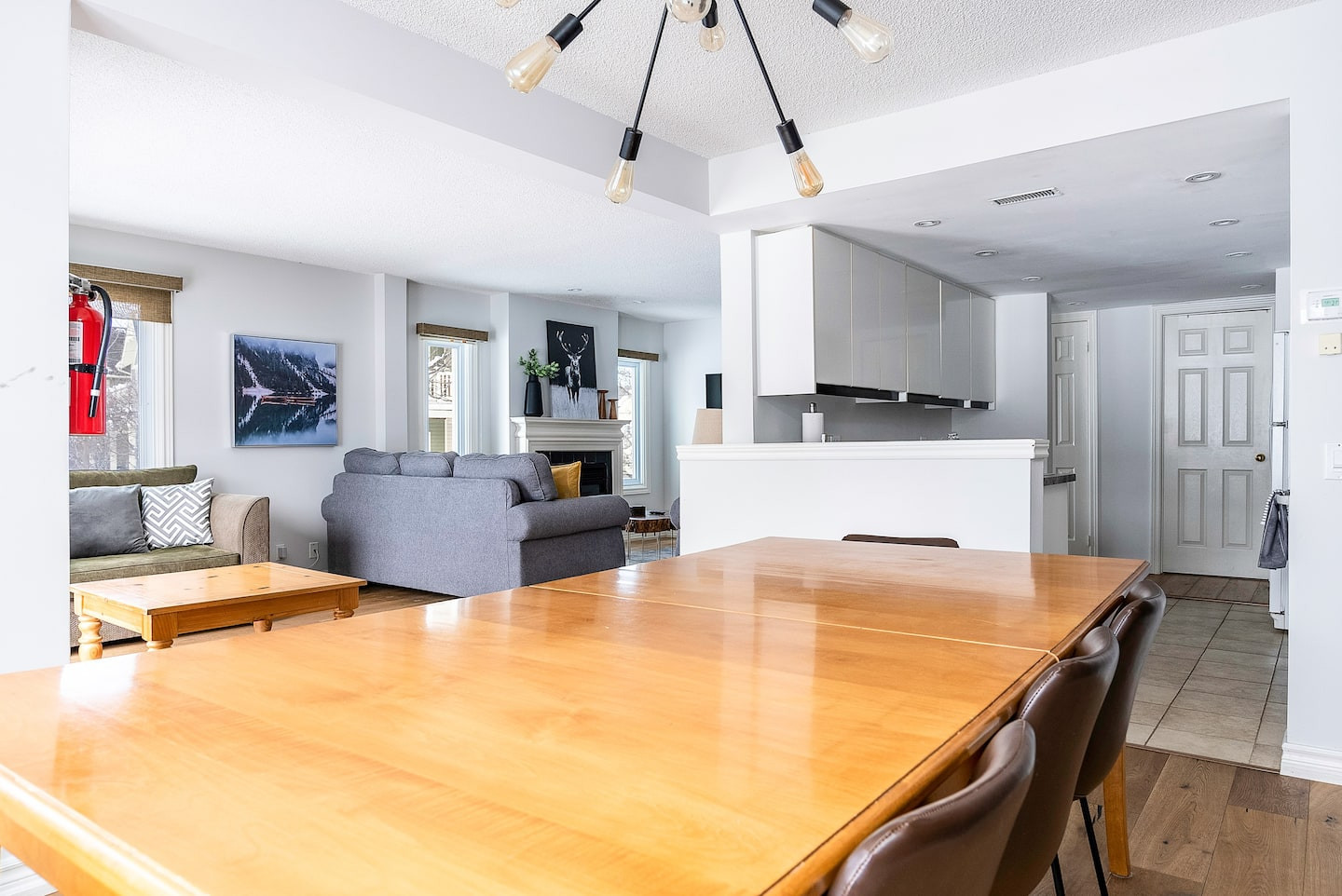 Search and Stay, undefined in undefined. Gallery position 2