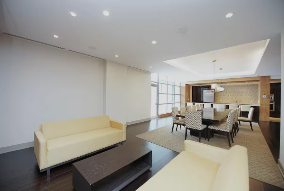 Search and Stay, undefined in undefined. Gallery position 3