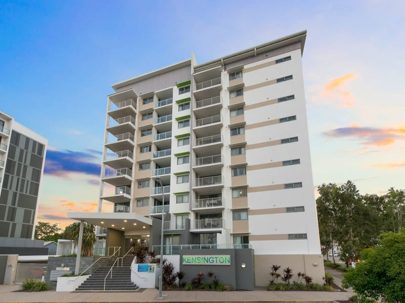 Search and Stay destination carousel image position 0