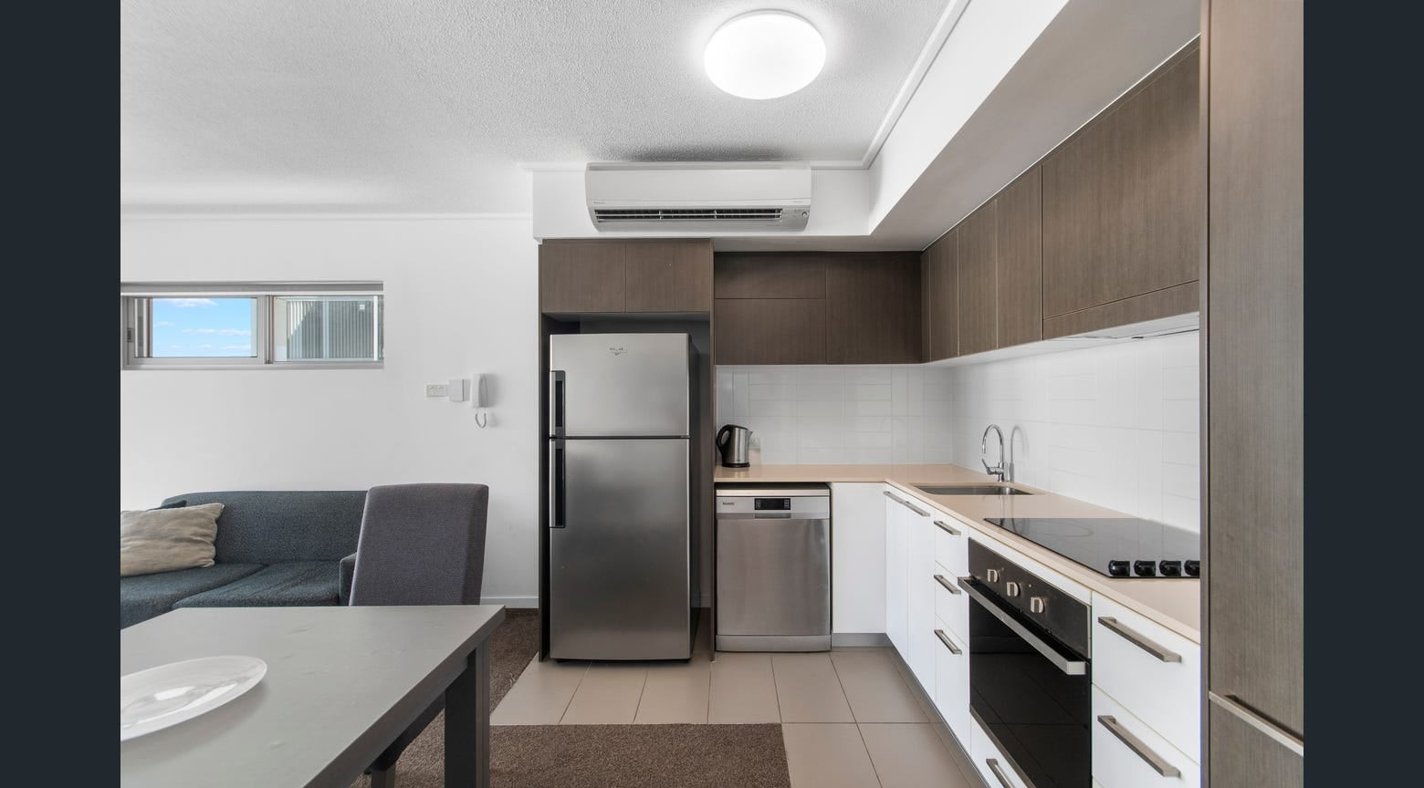 Search and Stay, undefined in undefined. Gallery position 4