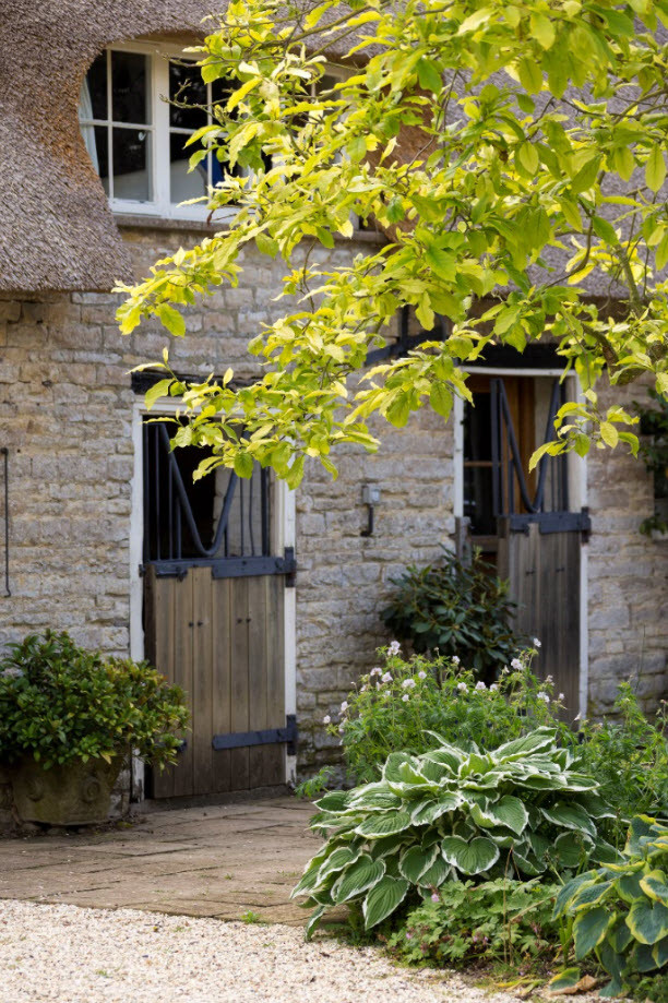 Search and Stay, undefined in undefined. Gallery position 4