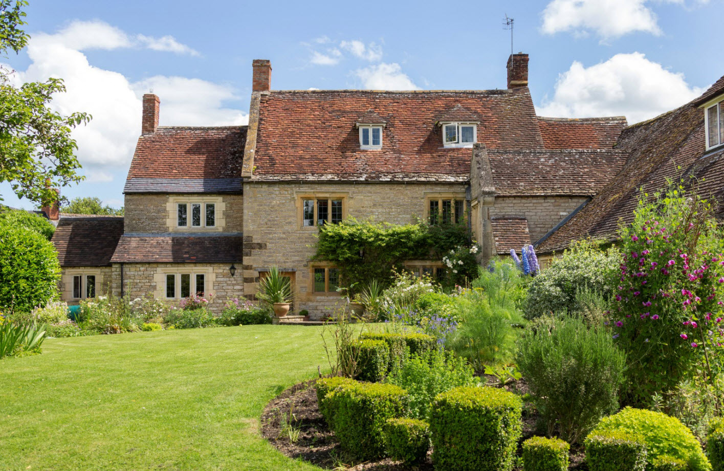 Search and Stay, undefined in undefined. Gallery position 3