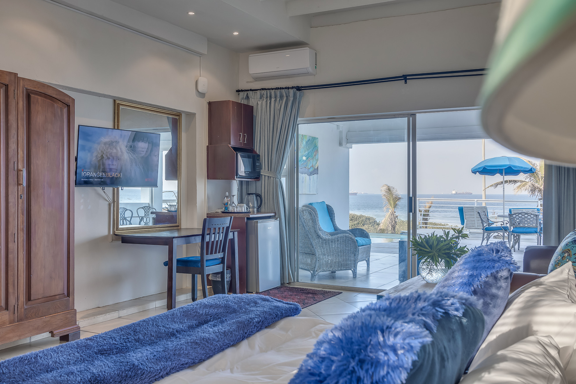 Search and Stay, undefined in undefined. Gallery position 3