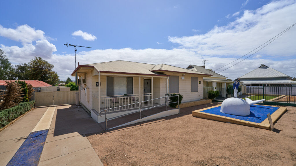 Search and Stay destination carousel image position 0