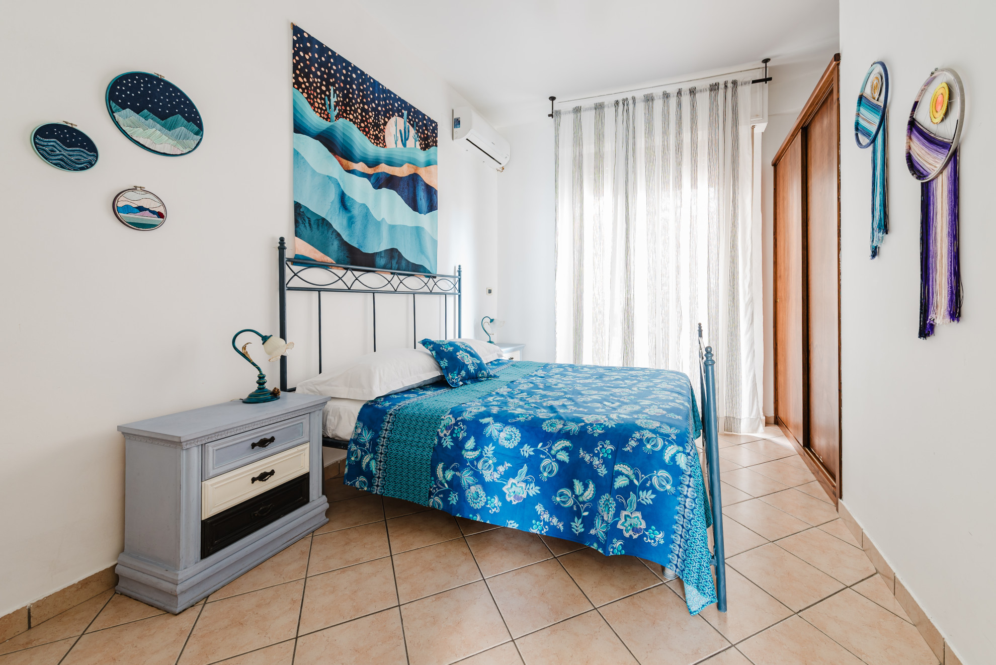 Search and Stay, undefined in undefined. Gallery position 3