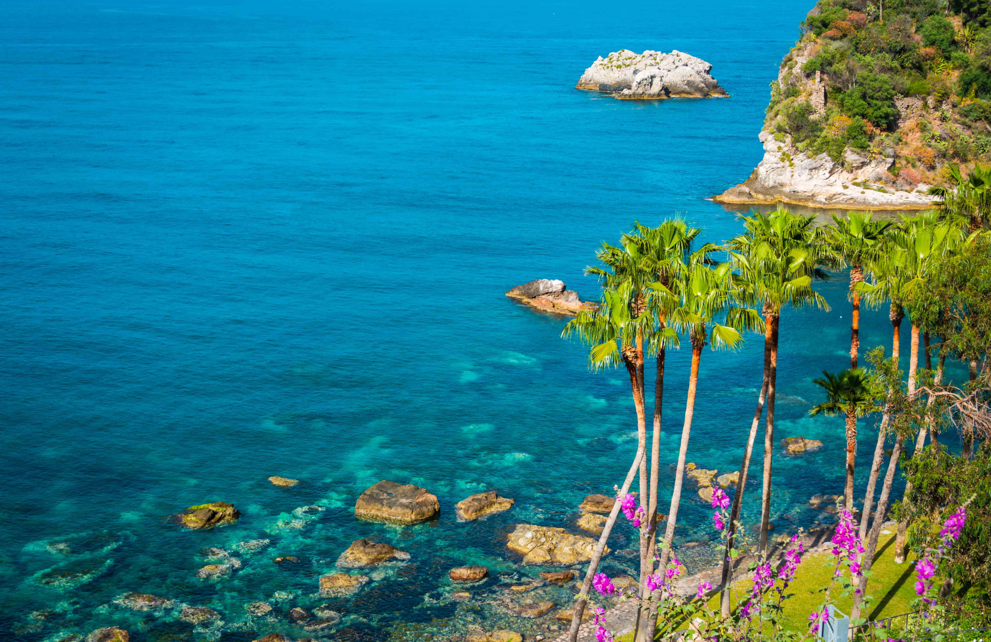 Search and Stay, undefined in undefined. Gallery position 1