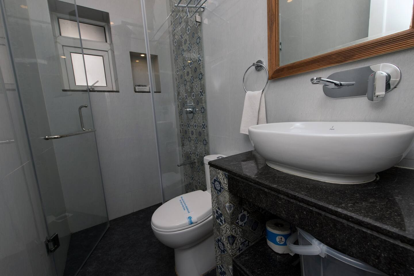 Search and Stay, undefined in undefined. Gallery position 1