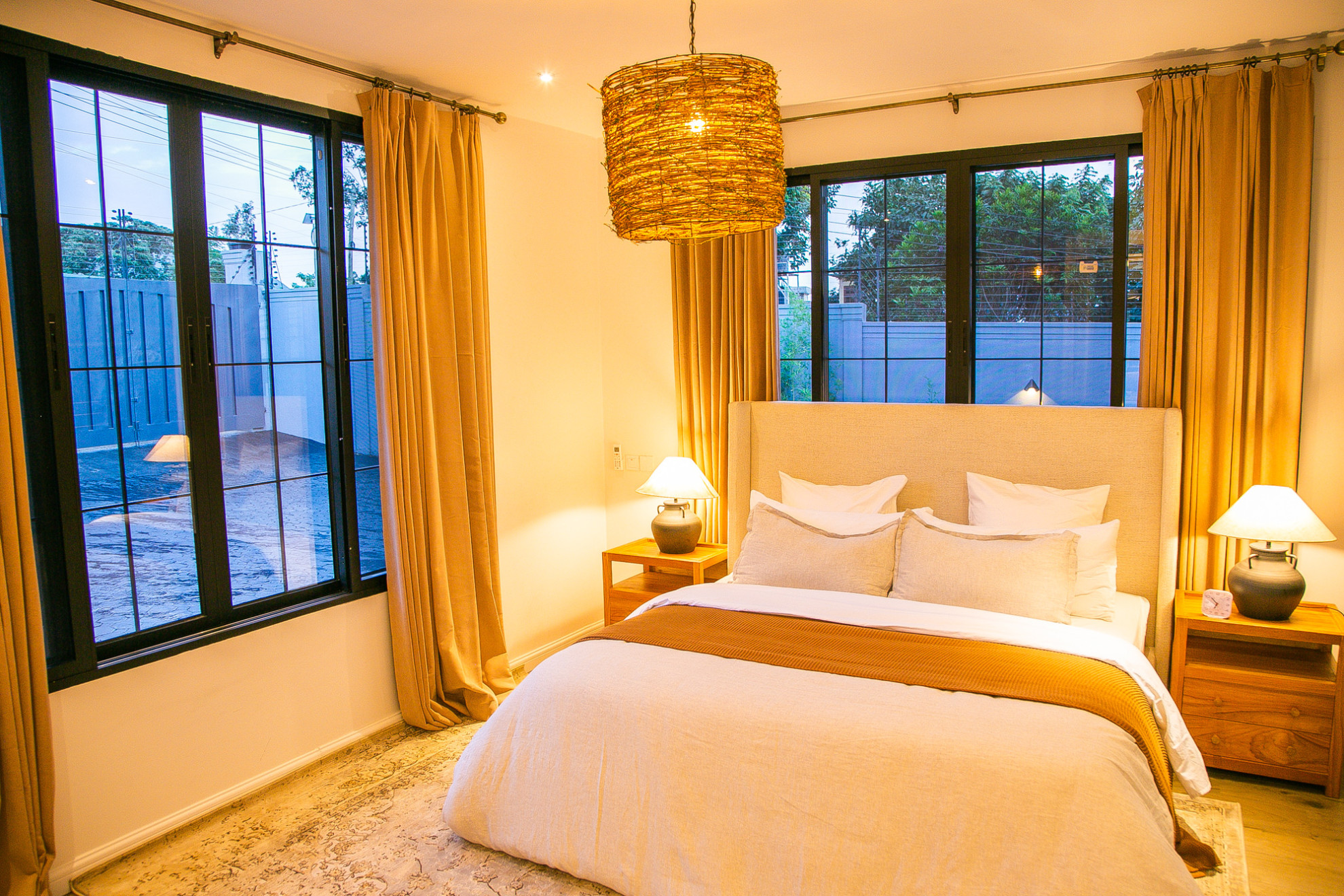 Search and Stay destination carousel image position 0