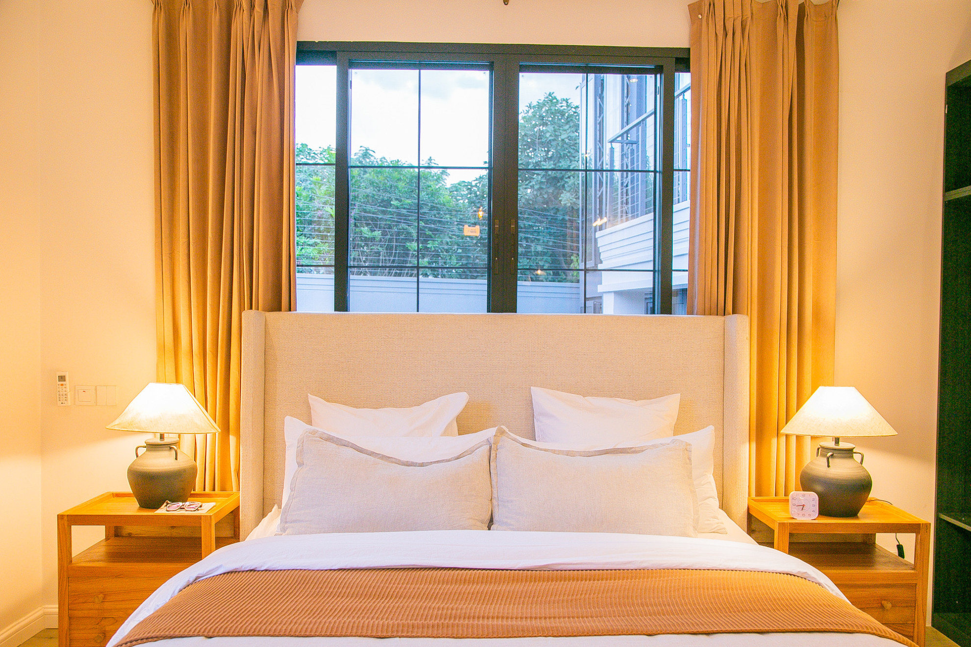 Search and Stay, undefined in undefined. Gallery position 2