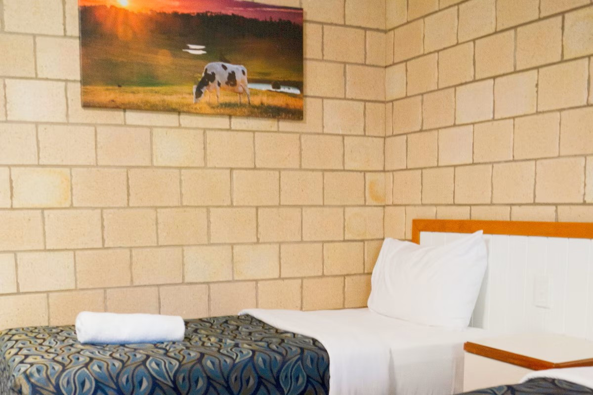 Search and Stay, undefined in undefined. Gallery position 3