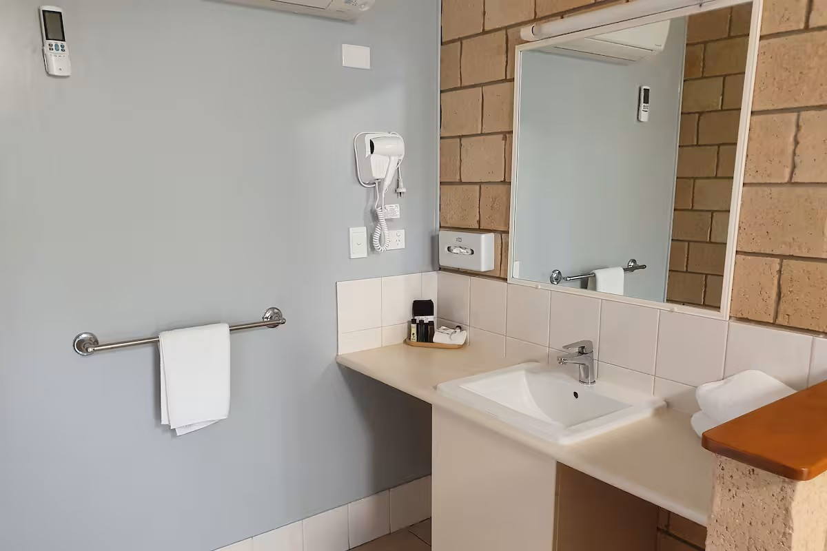 Search and Stay, undefined in undefined. Gallery position 4