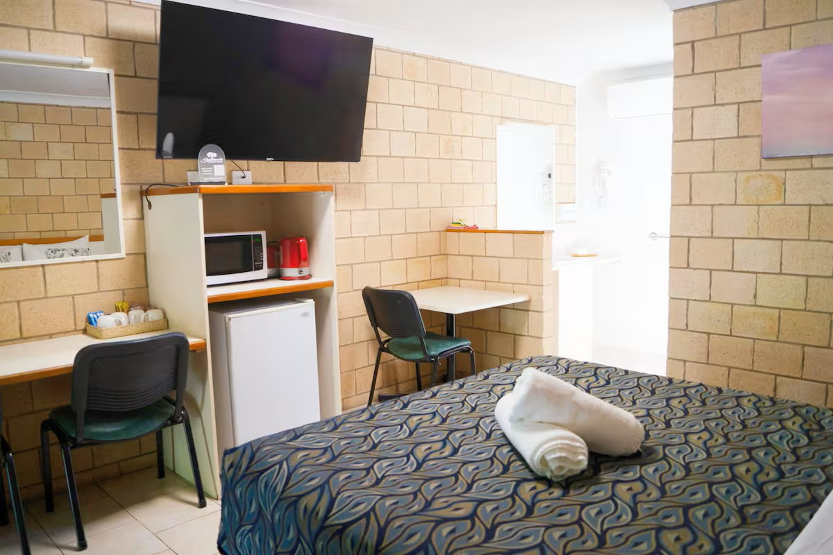 Search and Stay, undefined in undefined. Gallery position 1