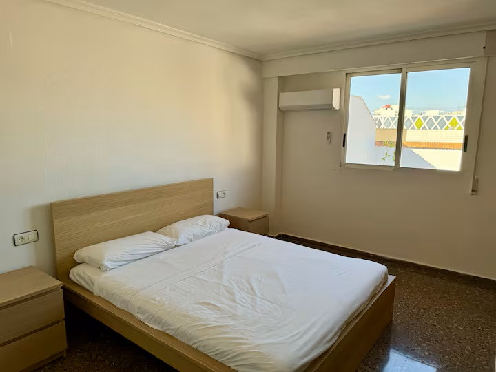 Valencia Long Stay Attic
