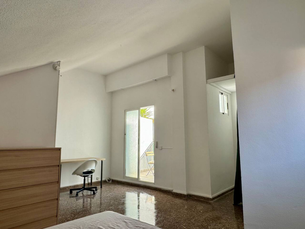 Valencia Long Stay Attic