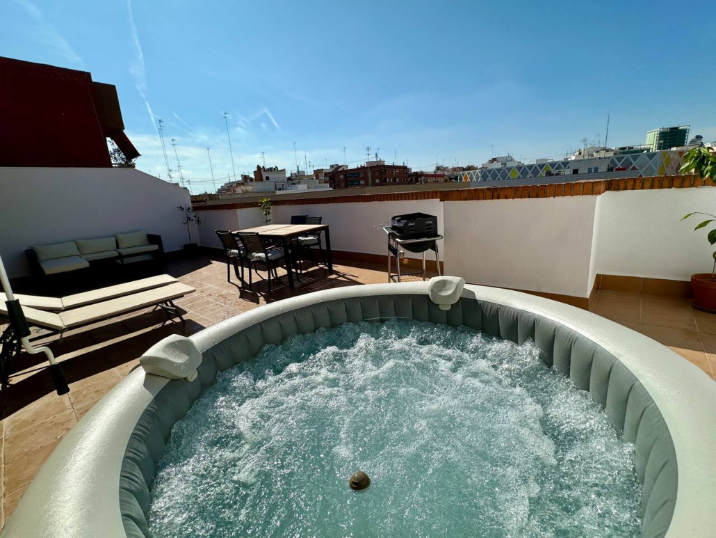 Valencia Long Stay Attic