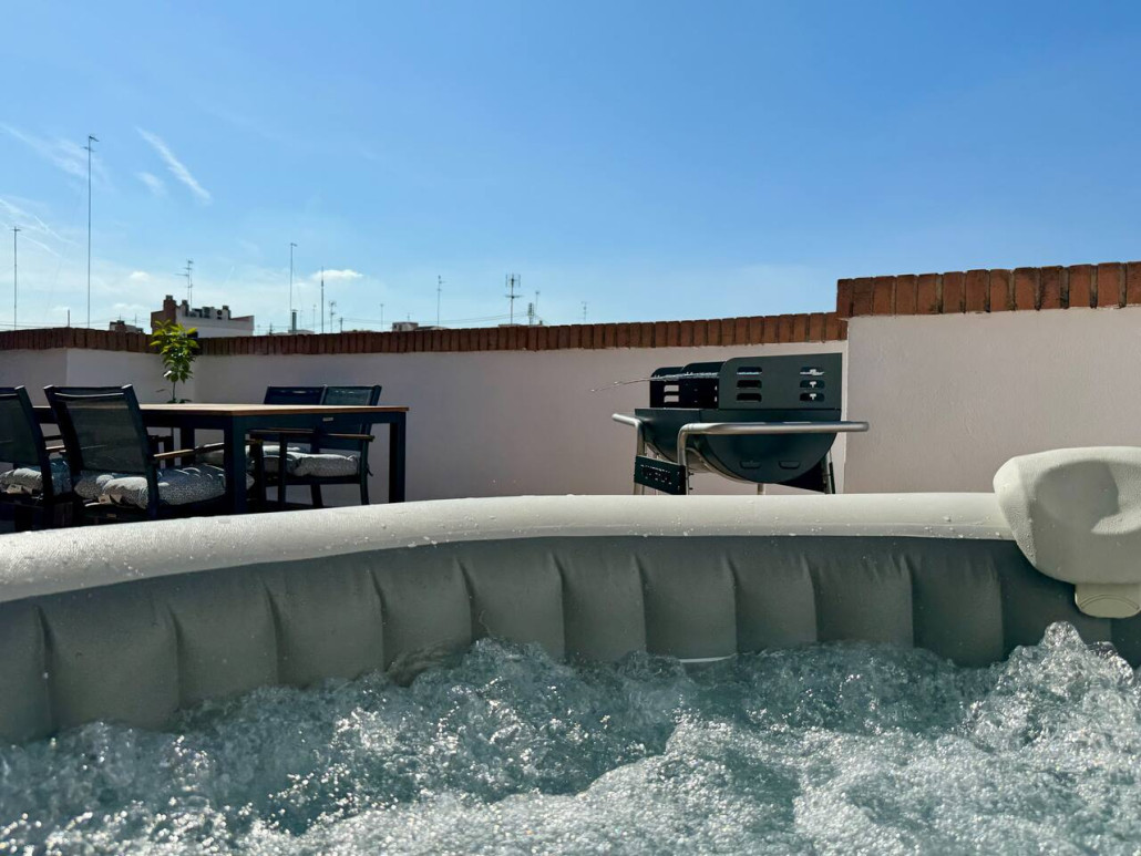 Valencia Long Stay Attic