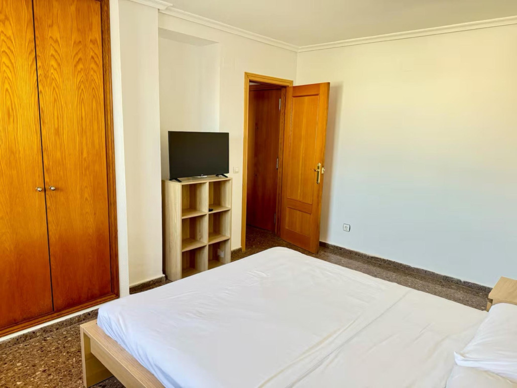 Valencia Long Stay Attic
